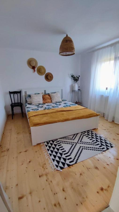 La Casuta Villa Fieni ภายนอก รูปภาพ